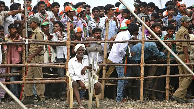 मेडक में सोनिया गांधी की रैली में आई जनता