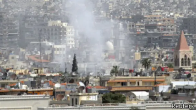 پولیس نے ثنا نیوز ایجنسی کو بتایا ہے کہ شہر کے شیعہ اکثریتی علاقے شاغور میں چار مارٹر گولے مارے گئے ہیں