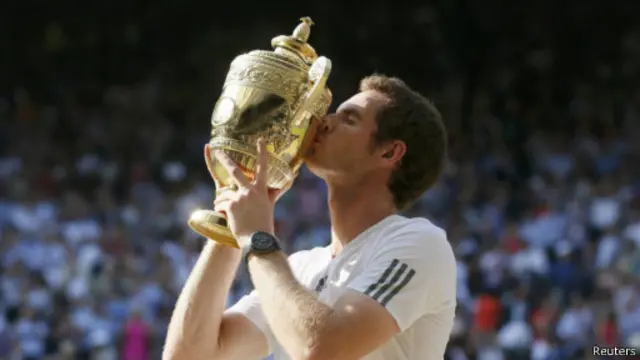 穆雷去年击败德科约维奇，获得温网冠军。