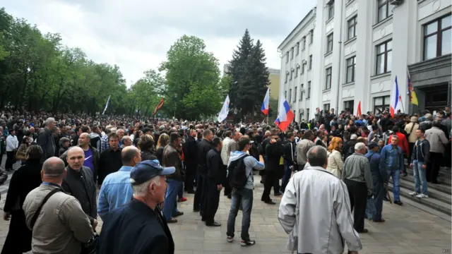 Захват здания администрации в Луганске