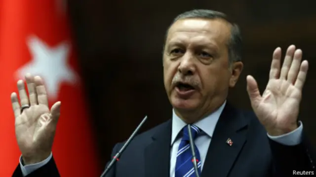 د اردوغان مخالفینو هغه تورن کړی چې غواړي مخالف وکیلان له پارلمانه وباسي.