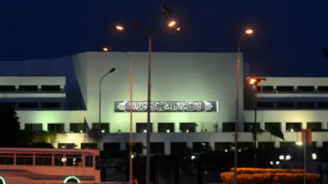 قومی اسمبلی کے اجلاس میں ارکان کی اکثریت نے پاکستان ٹیلی ویژن کی عمارت پر کیے جانے والے حملے کی بھی مذمت کی