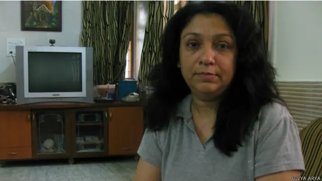 جوہا پورہ میں رہنے والی ایک خاتون ہما نظامی جو سکول میں پڑھاتی ہیں لیکن مسلمان ہونے کی وجہ سے اس علاقے میں رہنے پر مجبور ہیں