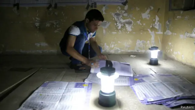 أشارت المفوضية إلى أن عمليات العد والفرز والتدقيق قد تستغرق وقتا.