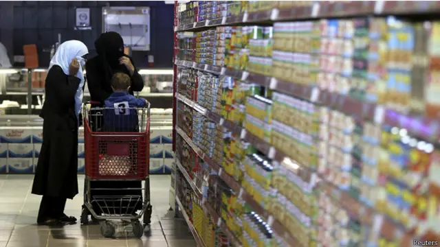 دينا القصبي من برنامج الأغذية العالمي: "هذه هي المرة الأولى التي يفتح مخيم للاجئين ويكون هناك سوبر ماركت يعمل بشكل كامل"