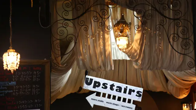 今年参杂复古风的Crafty Fox“集市”已经结束。错过机会的“有心人”需要等待明年了！