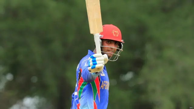 عثمان غنی ۷۰ منډې وکړې