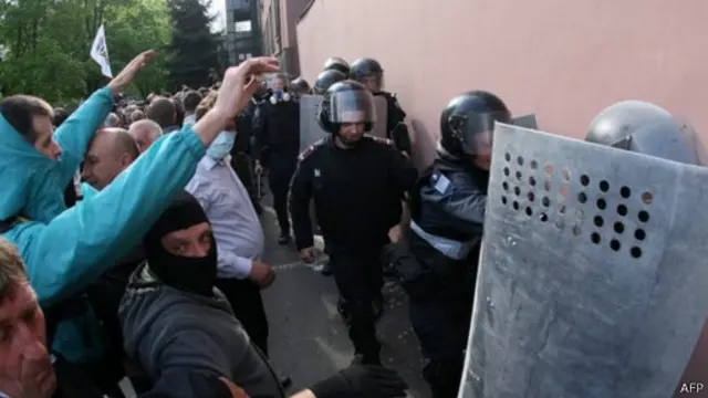 Захват прокуратуры в Донецке