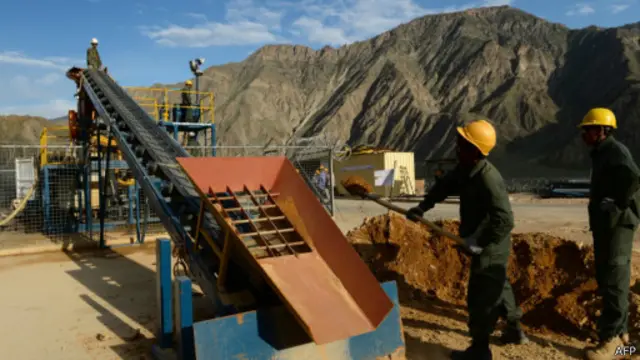 د کانونو او پټرولیم پر وزارت لویه نیوکه دا ده چې کان کینستونکو ته یې د خوندیتوب لپاره لازم وسایل نه دي ورکړي.