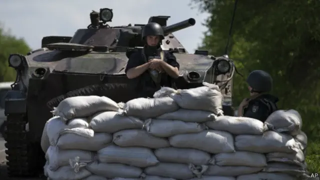 Quân đội Ukraine tại một địa điểm gần Sloviansk