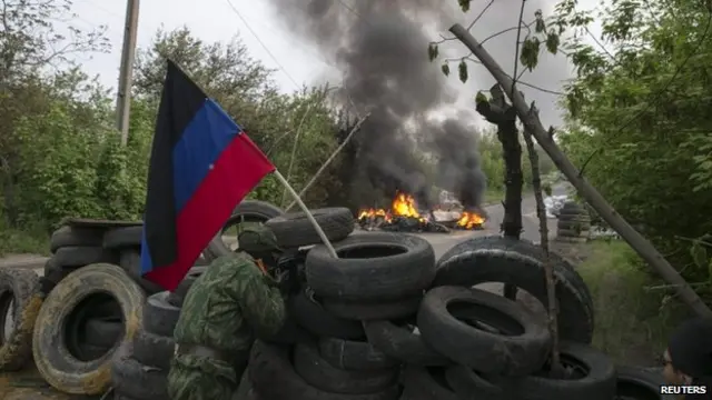 Phe thân Nga nói họ vẫn nắm giữ một số chốt chặn trong thành phố Sloviansk