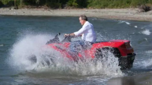 أثارت تعليقات ساخرة لكلاركسون الجدل في عدة مناسبات