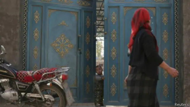 維族人指責中國當局在宗教文化上鎮壓