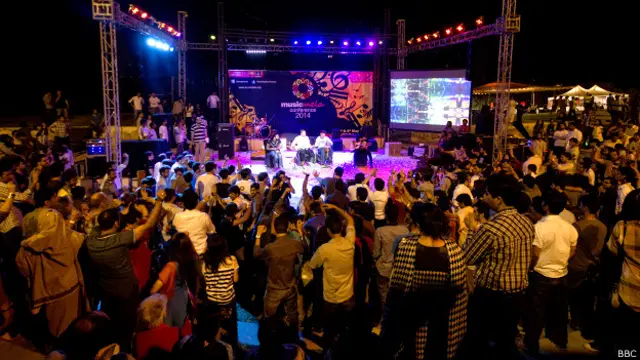 اس میلے کو اوپن فار آل اسے رکھنا مشکل ہے لہٰذا ہم نے دعوت نامے بھیجے ہیں اور زیادہ تر سکول اور کالجز کے طلبا اور طالبات کو مدعو کیا: ذی جاہ فاضلی