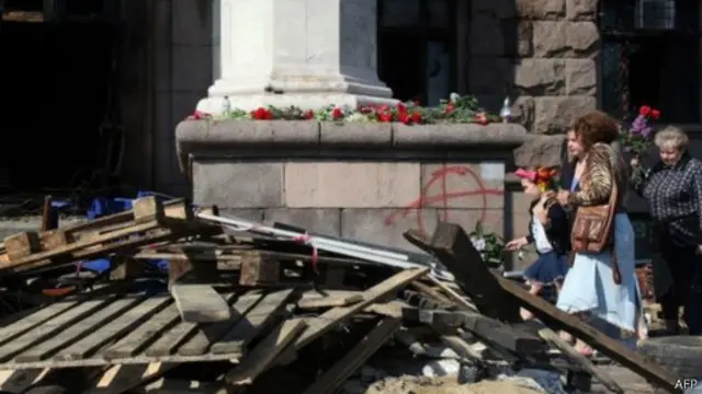 أسفرت المعارك الضارية التي شهدتها أوديسا عن احتراق عدة مباني هامة.