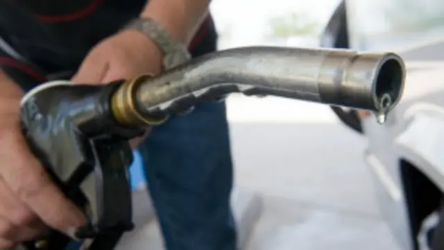 कच्चे तेल की कीमत में जून 2014 से अब तक 30 प्रतिशत की कमी आई है