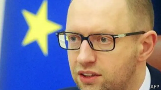 Arseniy Yatsenyuk, o premiê ucraniano