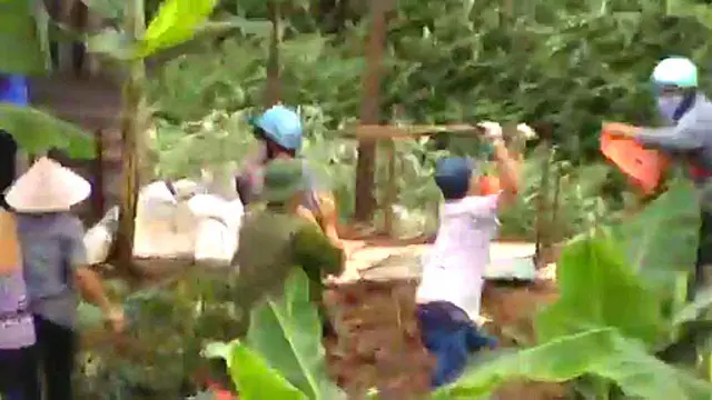 Xung đột đất đai ở Việt Nam
