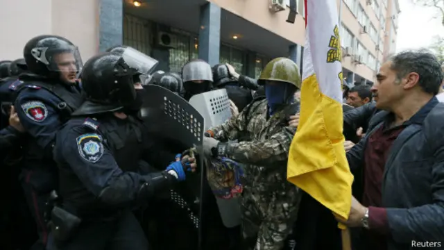 Протестующие намерены продолжать блокаду до тех пор, пока не будут отпущены все задержанные