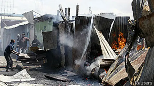 Destrucción en un mercado de Nairobi