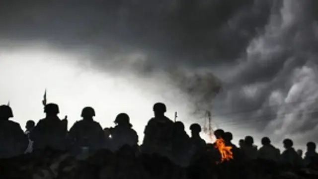 دولت روسیه دولت اوکراین را به تشویق کردن گروههای افراطی ملی گرا به خشونت متهم کرده است