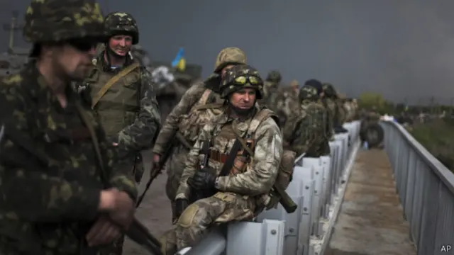 Bộ trưởng Nội vụ Avakov nói một số lính Ukraine đã thiệt mạng khi giao tranh