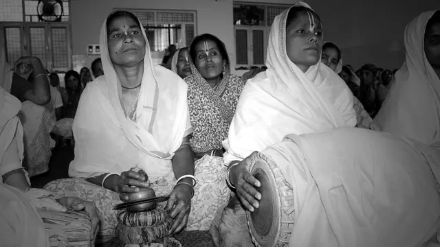 विधवाएं, मथुरा, वृंदावन, क़तार की आख़िरी