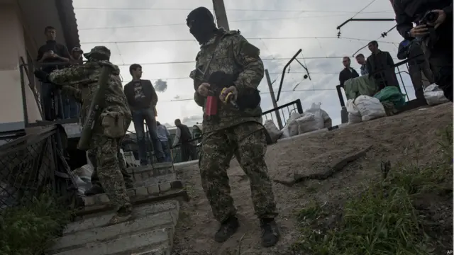 Под Славянском снова бои