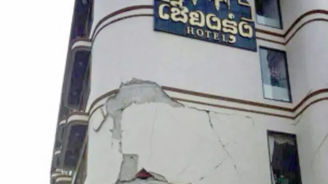 ကားလမ်းတချို့ အဆောက်အဦး တချို့နဲ့ ဘုရား စေတီ ပုထိုး တချို့ ထိခိုက် ပျက်စီး မှုတွေ ဖြစ်သွား ခဲ့