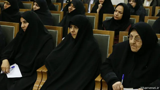 رهبر ایران با مسئولان 'جمعیت مامایی' ملاقات کرده است