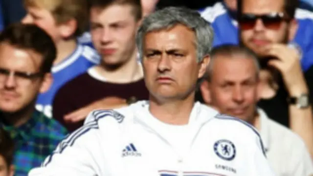 HLV Chelsea Mourinnho kêu gọi sử dụng công nghệ video để hỗ trợ quyết định của trọng tài.