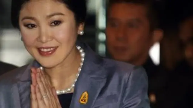 وزیرِ اعظم ینگ لک شناوترا کو ہٹانے کے لیے چھ مہینوں تک جاری احتجاج کے بعد ملک کی فوج نے بغاوت کرکے حکومت کا تختہ الٹا دیا اور خود حکومت سنبھال لی