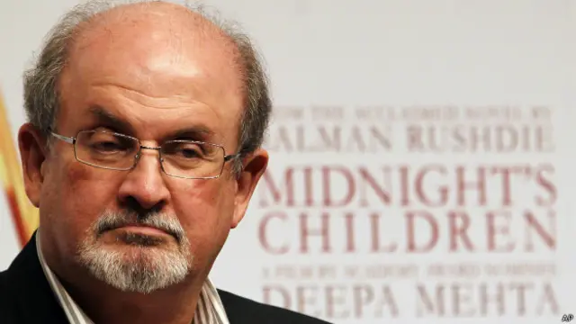 Novel Midnight’s Children (1981) karya Salman Rushdie telah meraih berbagai penghargaan internasional.