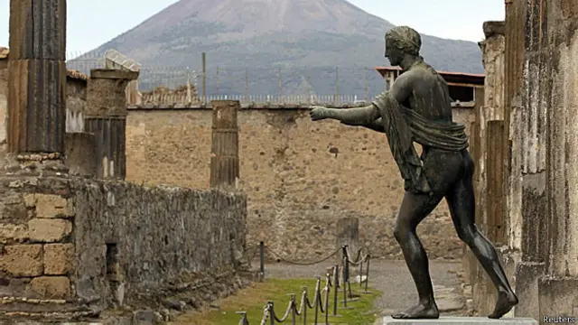 Pompéia, na Itália, foi um dos patrimônios italianos a sofrer com vandalismo recentemente (Reuters)