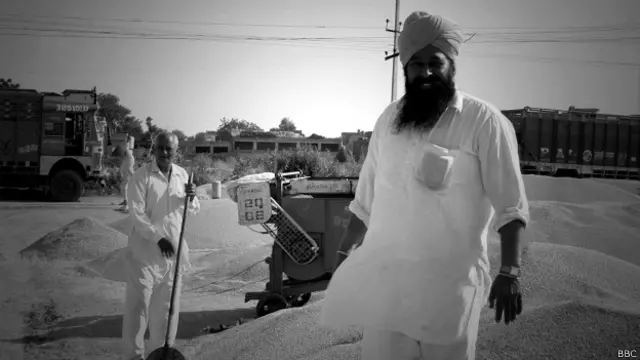 मनरेगा बंद होने की आशंका से चिंतित हैं लोग