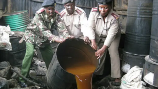 Pombe Haramu au Chang'aa kama inavyojulikana nchini Kenya