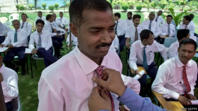 ऑफ़िस कर्मचारी