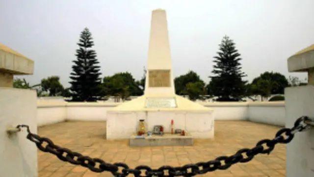 奠边府法军墓地