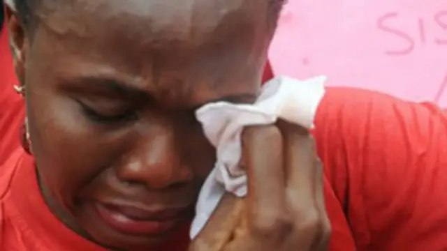 والدین کو اپنے اغوا بیٹیوں کے بارے میں کوئی خبر نہیں ملی۔