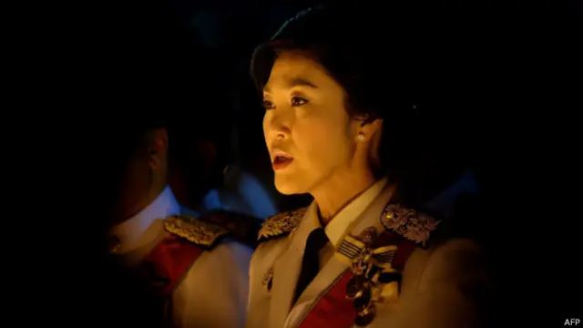 Bà Yingluck Shinawatra trong lễ sinh nhật vua Thái hồi tháng 12/2013