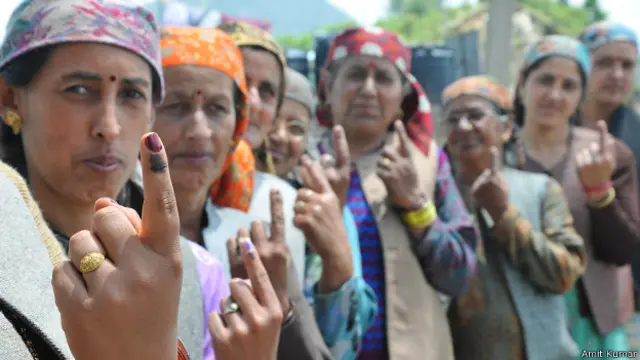 آندھرا پردیش کے سیماندھرا علاقے سے بھی بھاری پولنگ کی اطلاعات ہیں