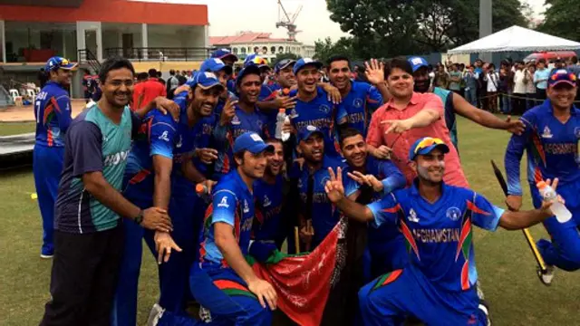 د لوبې د ځنډېدو او باران له کبله منځګړو د کریکټ د قوانینو له مخې نیپال ته ټاکل شوی هدف ۲۳۷ منډې اعلان کړ. 