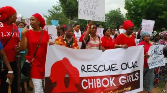 يقول معارضو الرئيس النيجيري غودلاك جوناثان إن الحكومة تعاملت بشكل سيء مع الأزمة