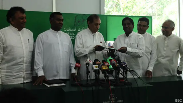 'ගුවන් තොටුපලේ දිනකට සාමාන්යයෙන් සිදුවන්නේ ගුවන් ගමන් වාර තුනක් සහ හයක් අතර ප්රමාණයක්'