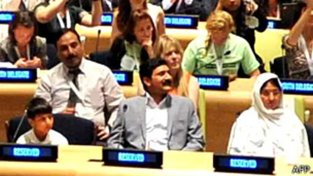 د ملالې کورنۍ د ملالې کلک ملاتړ کوي او پرې ویاړي