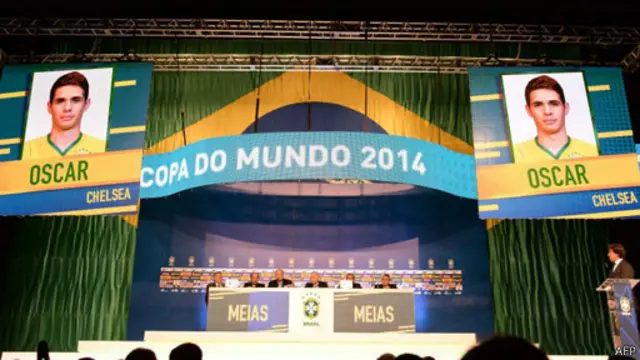 Luiz Scolari saat mengumumkan daftar pemain timnas Brasil di PD 2014.