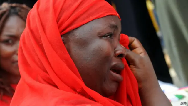 Плачущая нигерийская женщина