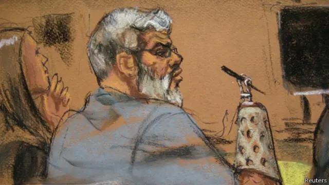 يواجه أبو حمزة 11 تهمة تتعلق بالإرهاب