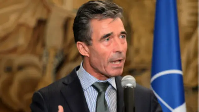 راسموسين قال إنه لم ير إشارة على انسحاب القوات الروسية من الحدود مع أوكرانيا.