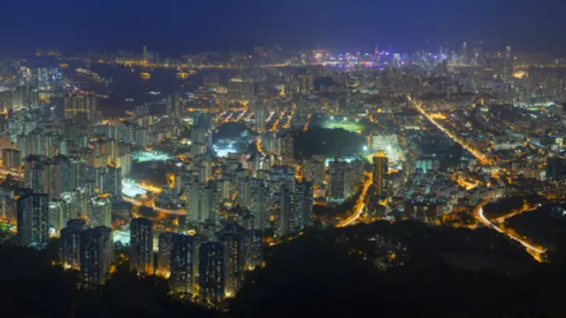 “居者有其屋”是华人根深蒂固的传统价值观,要想改变,十分困难。